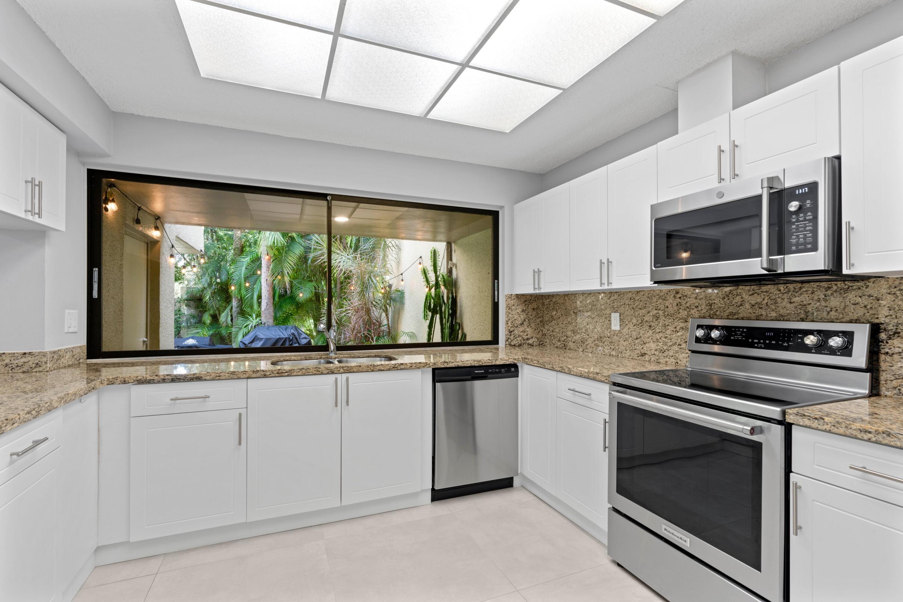 795 St Albans Drive Boca Raton, FL 33486 - Photo 13 of 35 Kitchen