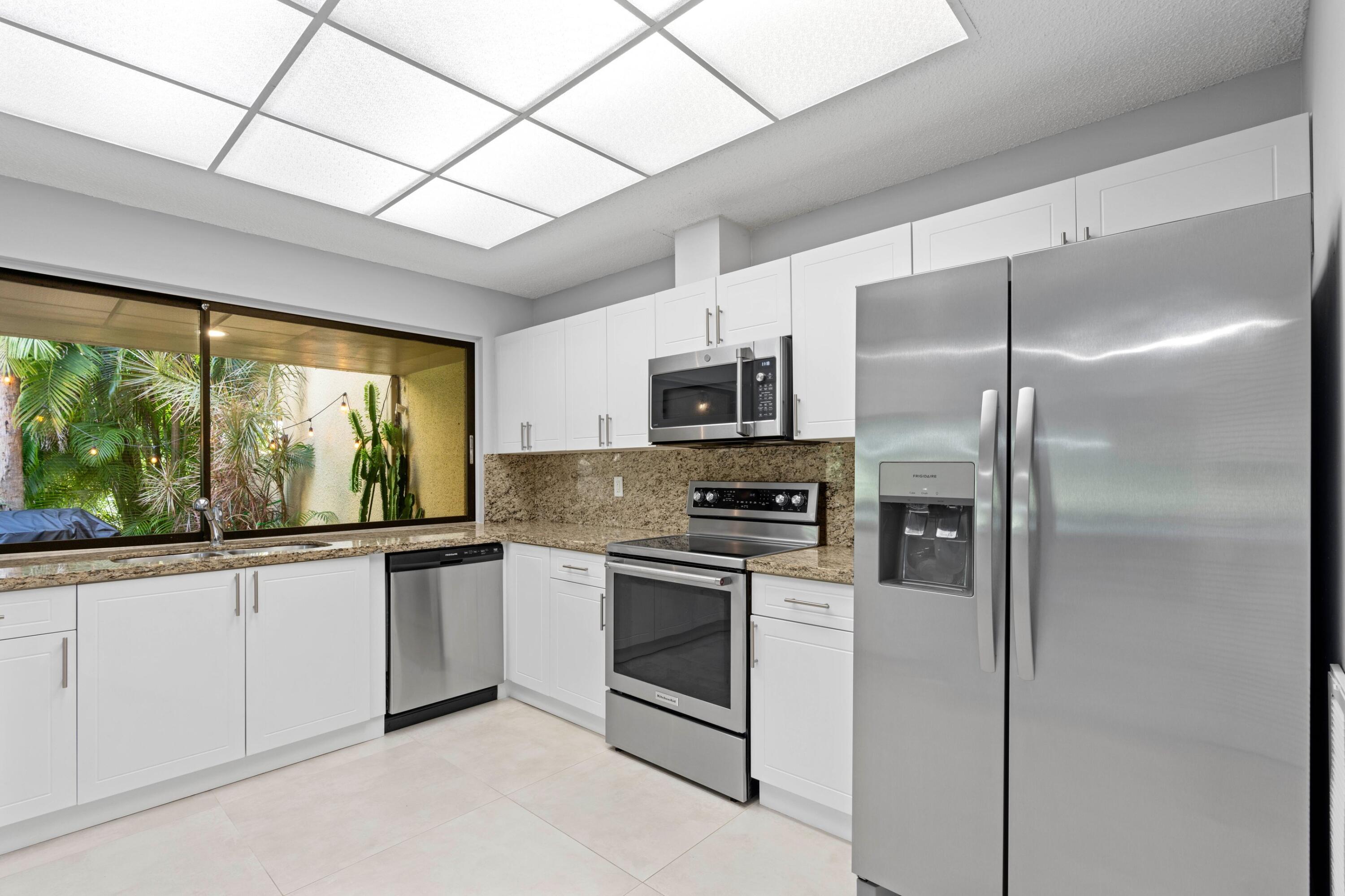 795 St Albans Drive Boca Raton, FL 33486 - Photo 14 of 35 Kitchen