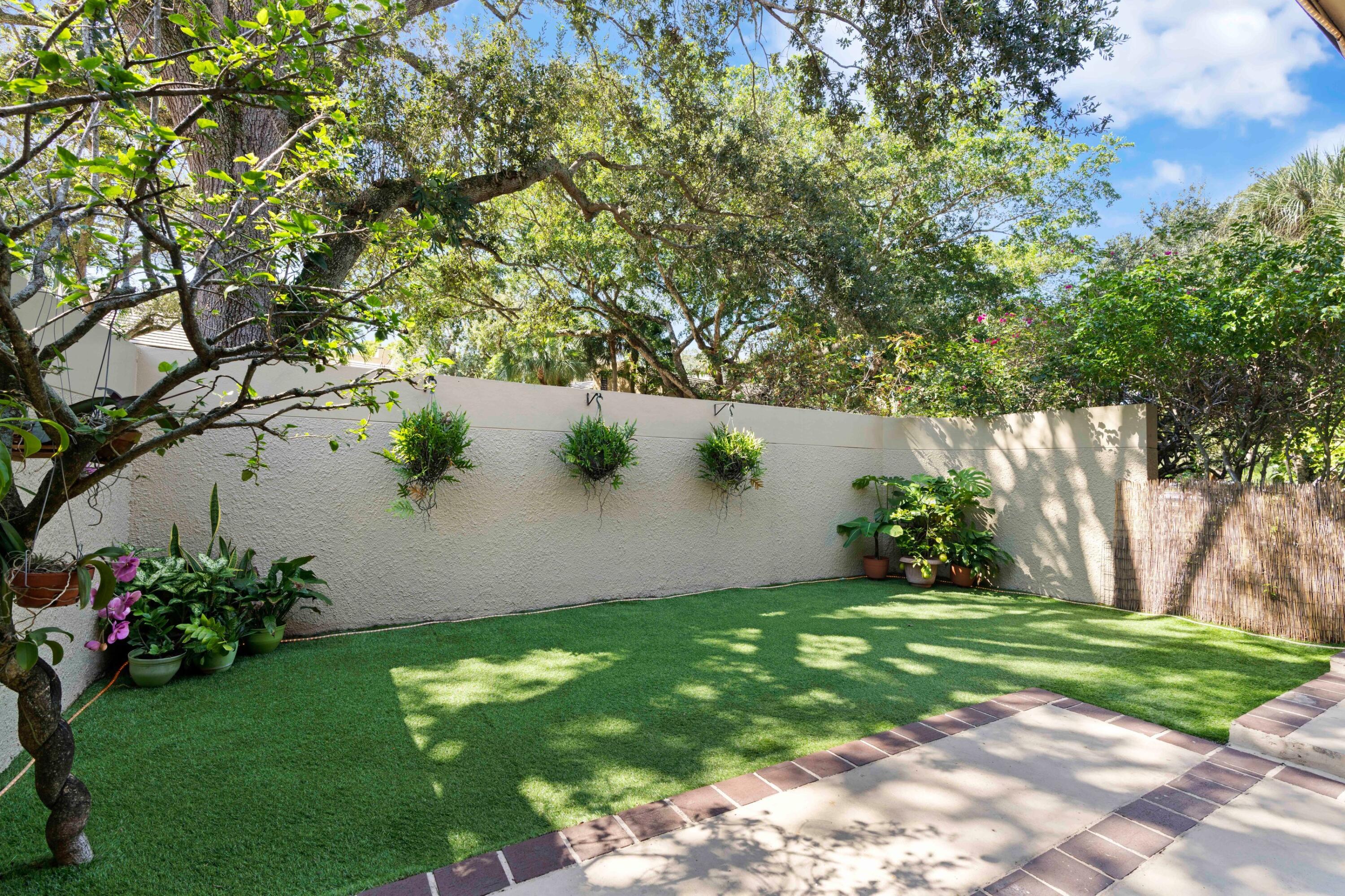 795 St Albans Drive Boca Raton, FL 33486 - Photo 27 of 35 Front Patio