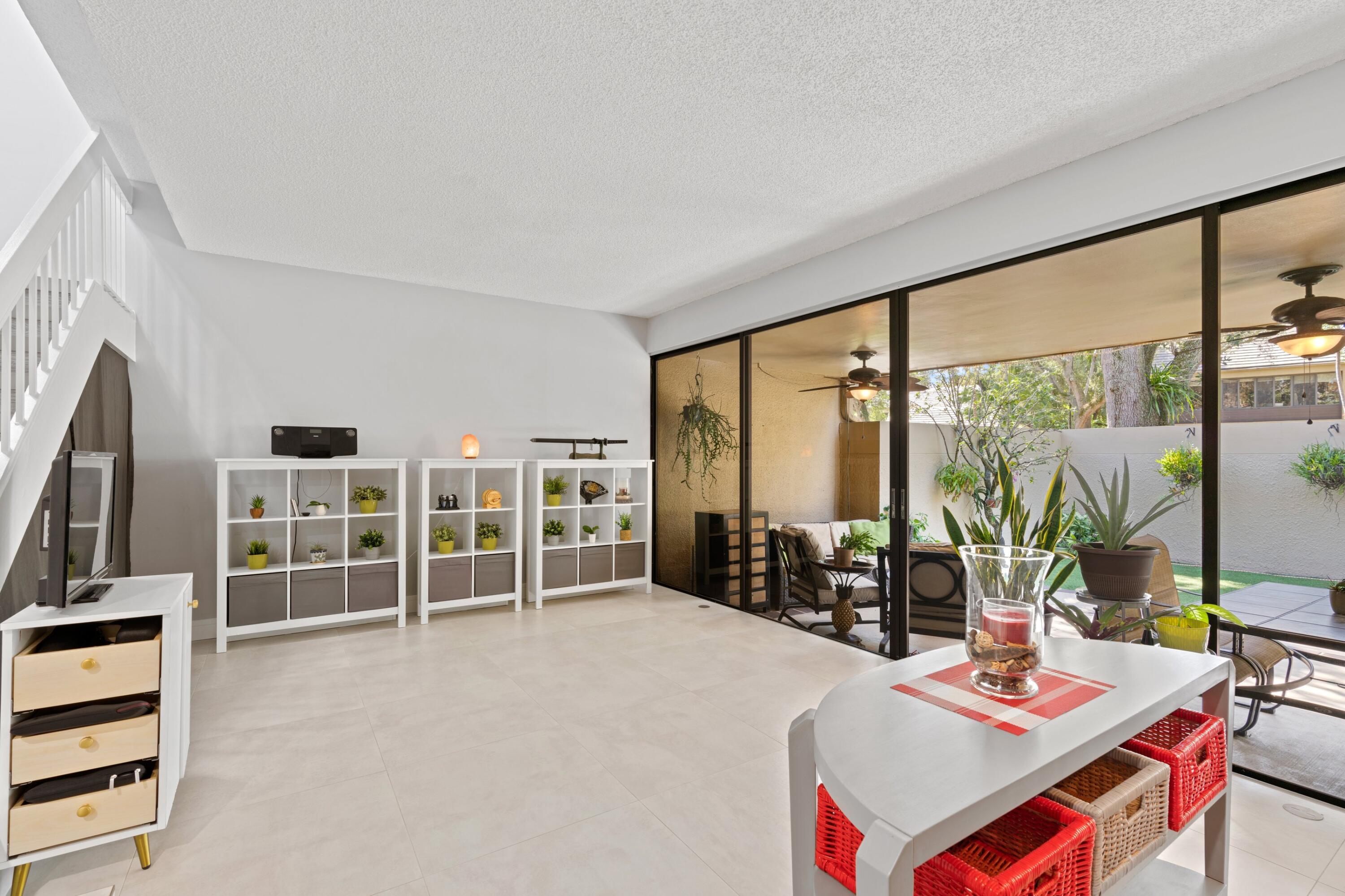 795 St Albans Drive Boca Raton, FL 33486 - Photo 6 of 35 2nd Living
