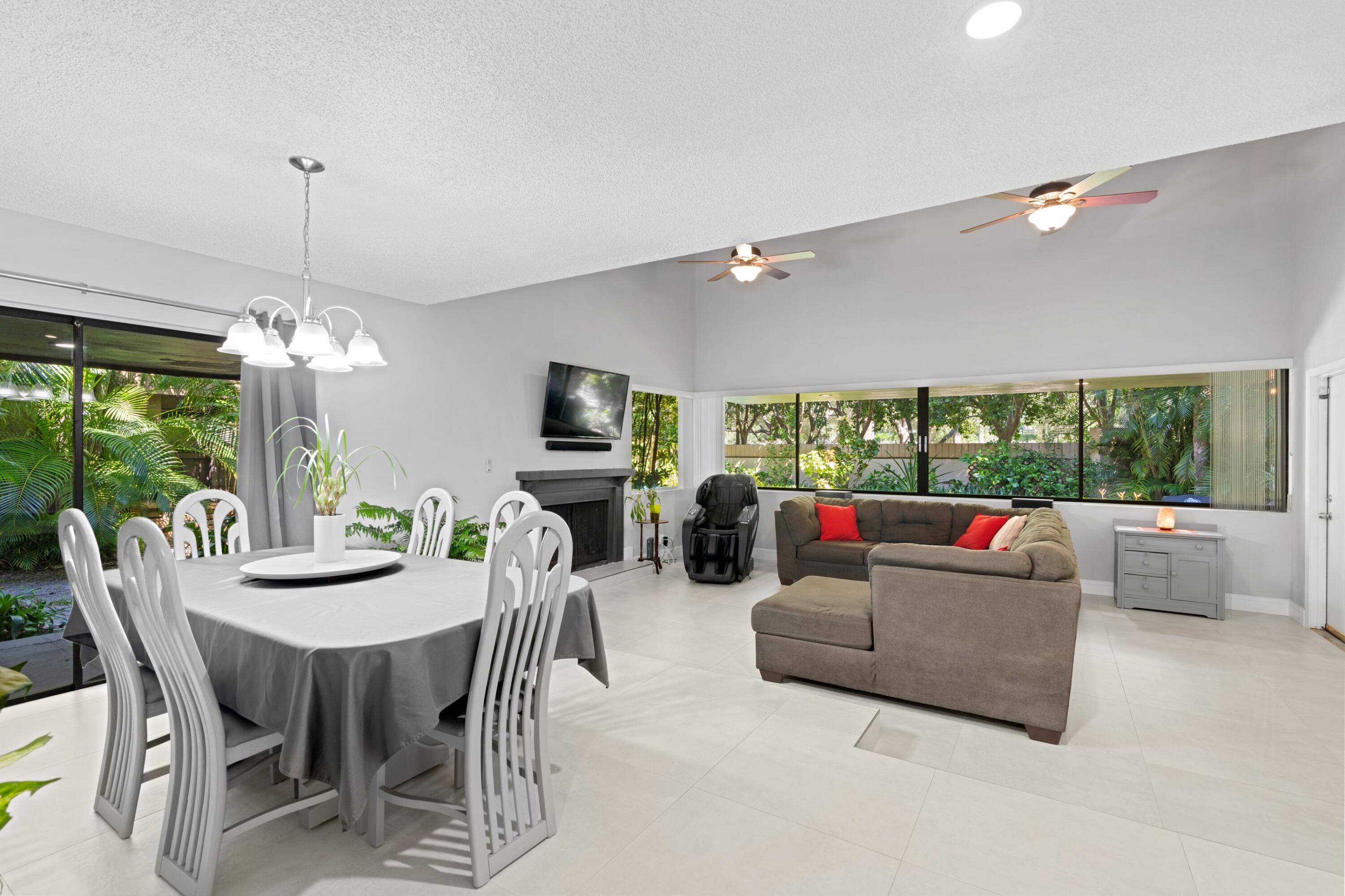 795 St Albans Drive Boca Raton, FL 33486 - Photo 8 of 35 Living & Dining