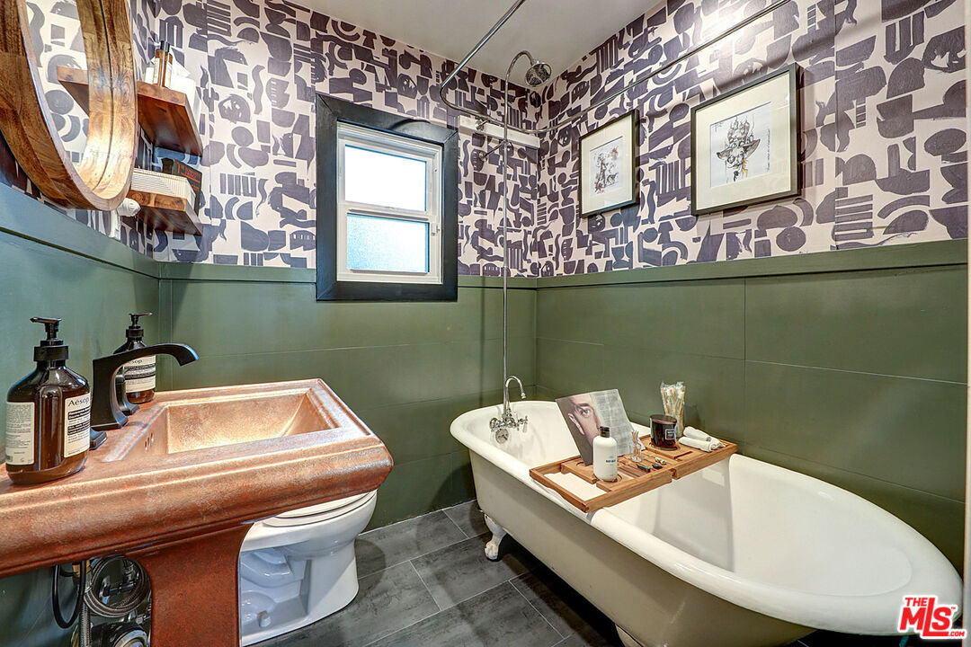 8326 Ridpath Drive Los Angeles, CA 90046 - Photo 31 of 40