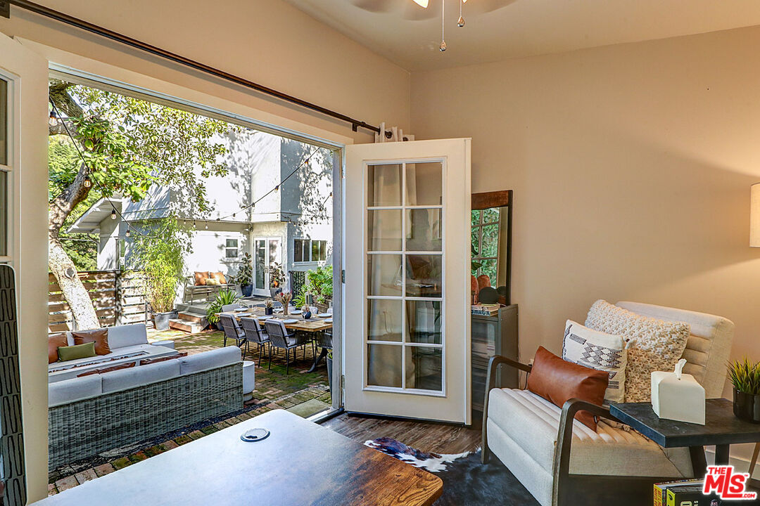 8326 Ridpath Drive Los Angeles, CA 90046 - Photo 32 of 40