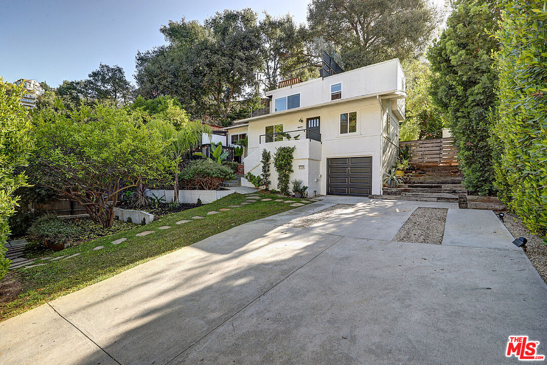 8326 Ridpath Drive Los Angeles, CA 90046 - Photo 36 of 40