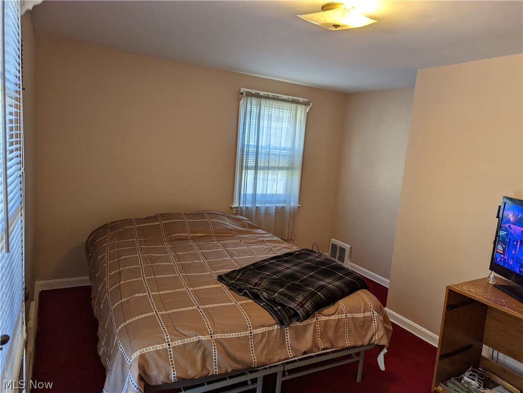 1088 Elbon Road Cleveland, OH 44121 - Photo 14 of 29