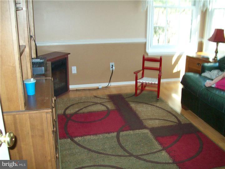 10 Spruce Road East Windsor, NJ 08520 - Photo 5 of 13