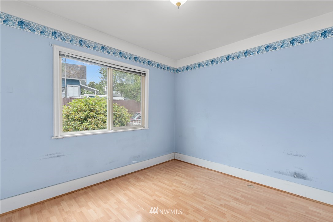 5069 Renton Avenue South Seattle, WA 98118 - Photo 21 of 40 a view of an empty room with a window