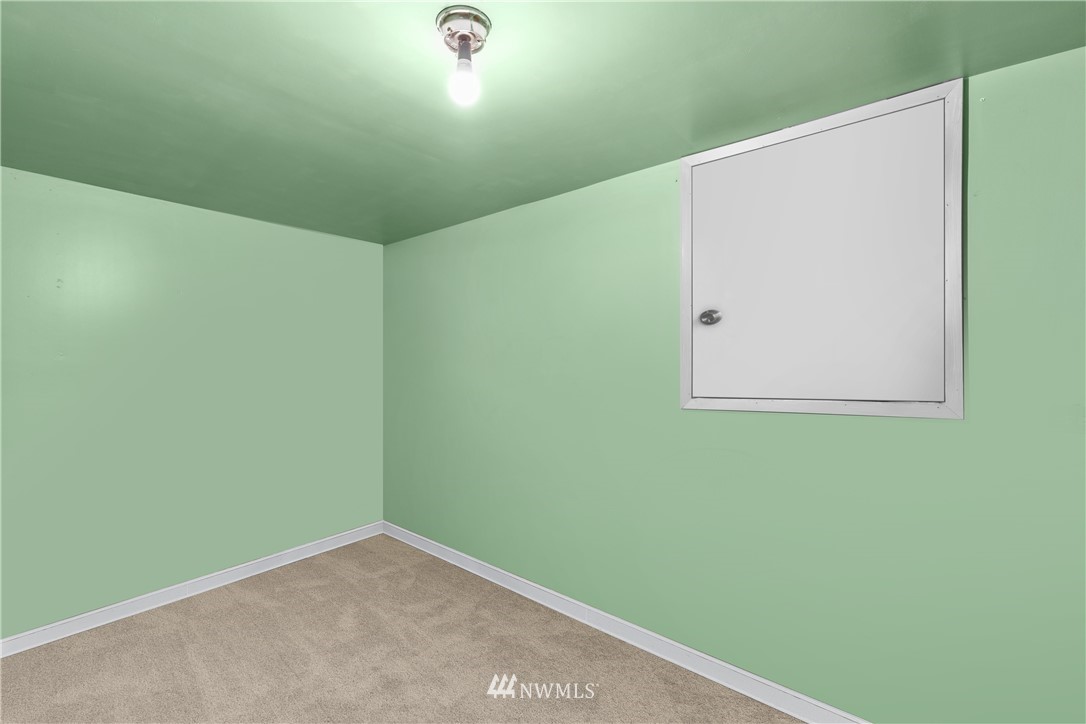 5069 Renton Avenue South Seattle, WA 98118 - Photo 29 of 40 a view of a small space