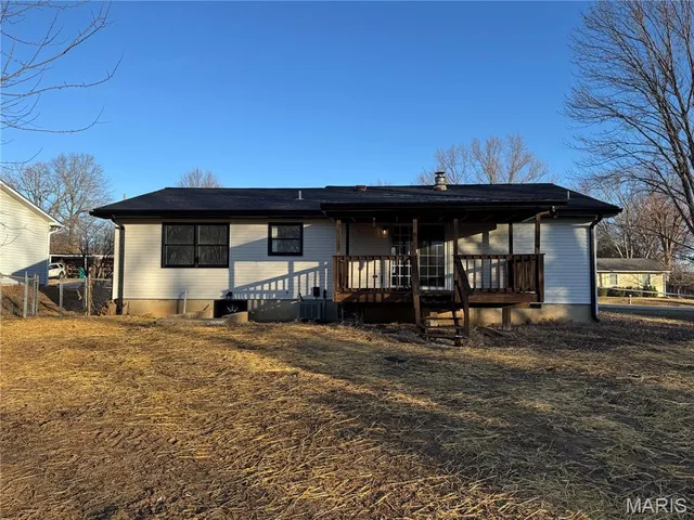 $235,000 | 1070 Louisiana Street, Sullivan, MO 63080