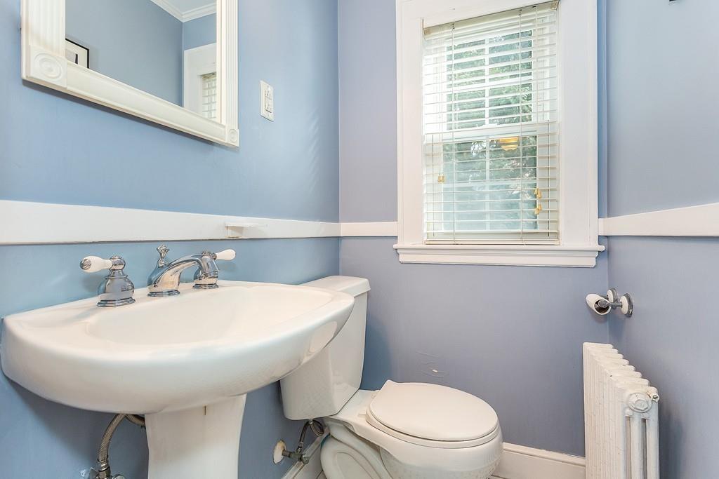 38 Englewood Road Winchester, MA 01890 - Photo 12 of 33 Gallery Image 12