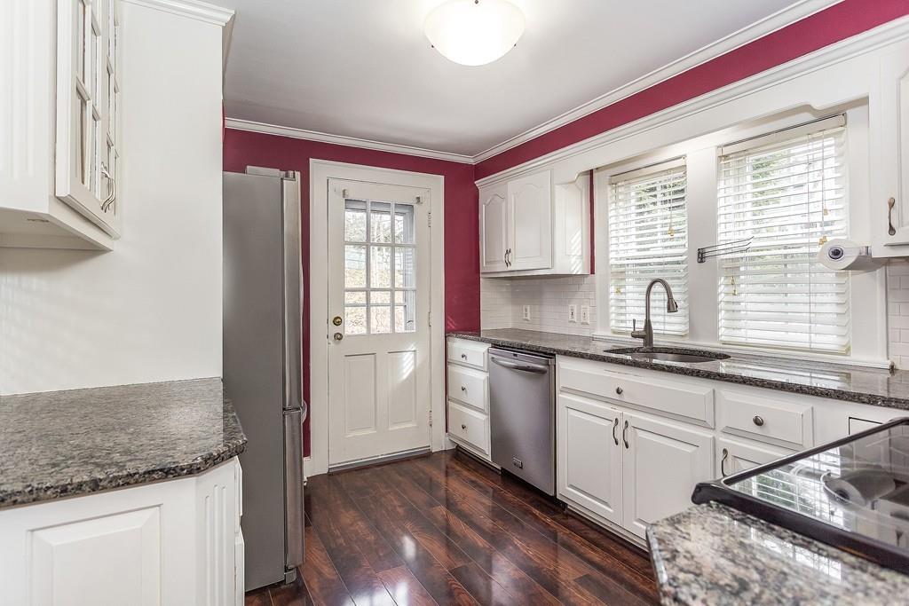 38 Englewood Road Winchester, MA 01890 - Photo 2 of 33 Gallery Image 2