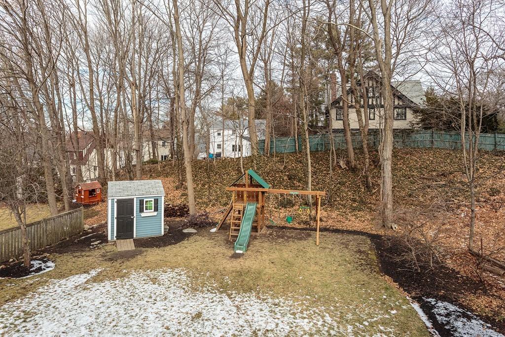 38 Englewood Road Winchester, MA 01890 - Photo 29 of 33 Gallery Image 29