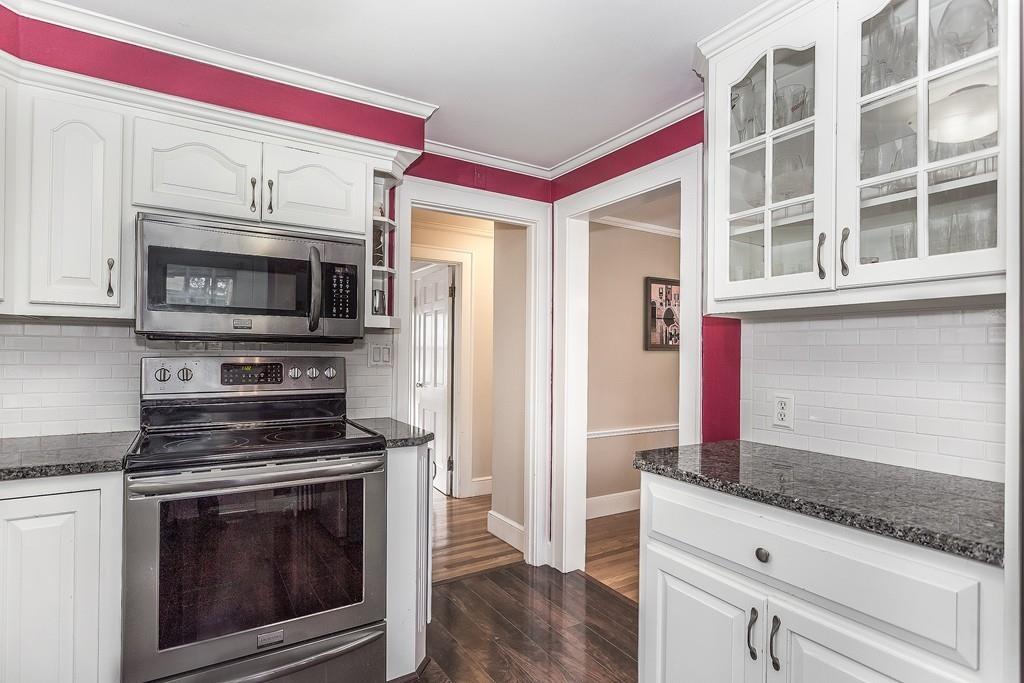 38 Englewood Road Winchester, MA 01890 - Photo 4 of 33 Gallery Image 4