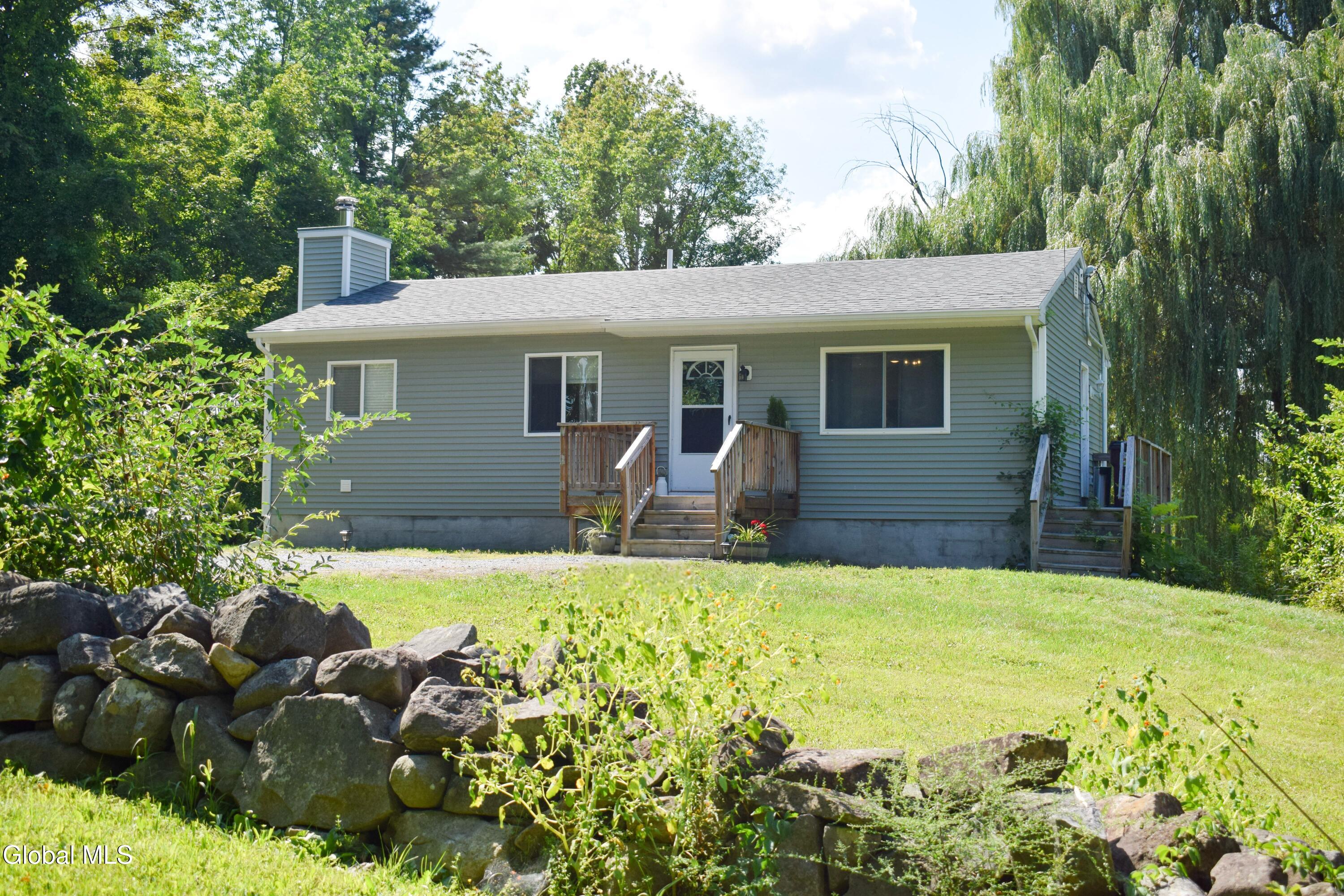 727 Dean Road Hudson Falls, NY 12839 - Photo 1 of 19 front of home
