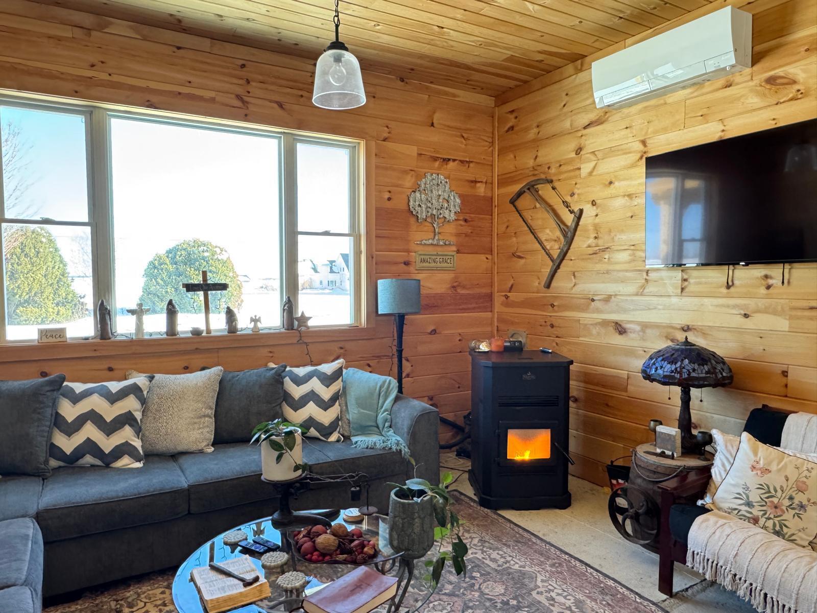 228 Waddell Road Castle Hill, ME 04757 - Photo 17 of 34 Living Room