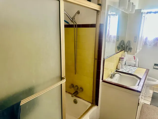 $749,000 | 609 Kettleman Lane, Lodi, CA 95240