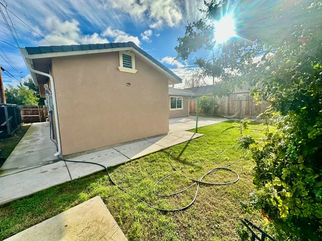 $749,000 | 609 Kettleman Lane, Lodi, CA 95240