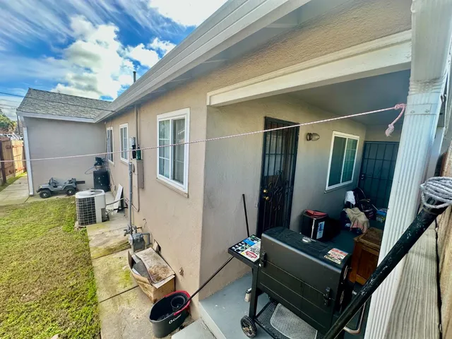 $749,000 | 609 Kettleman Lane, Lodi, CA 95240