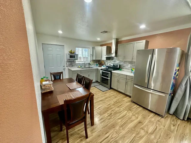 $749,000 | 609 Kettleman Lane, Lodi, CA 95240