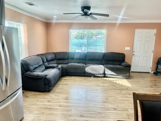 $749,000 | 609 Kettleman Lane, Lodi, CA 95240