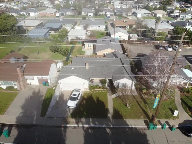 $749,000 | 609 Kettleman Lane, Lodi, CA 95240