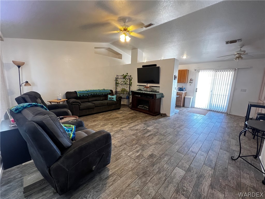 910 South Tonto Road Golden Valley, AZ 86413 - Photo 5 of 73 Gallery Image 5