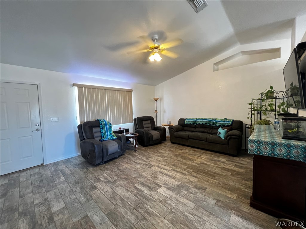 910 South Tonto Road Golden Valley, AZ 86413 - Photo 7 of 73 Gallery Image 7
