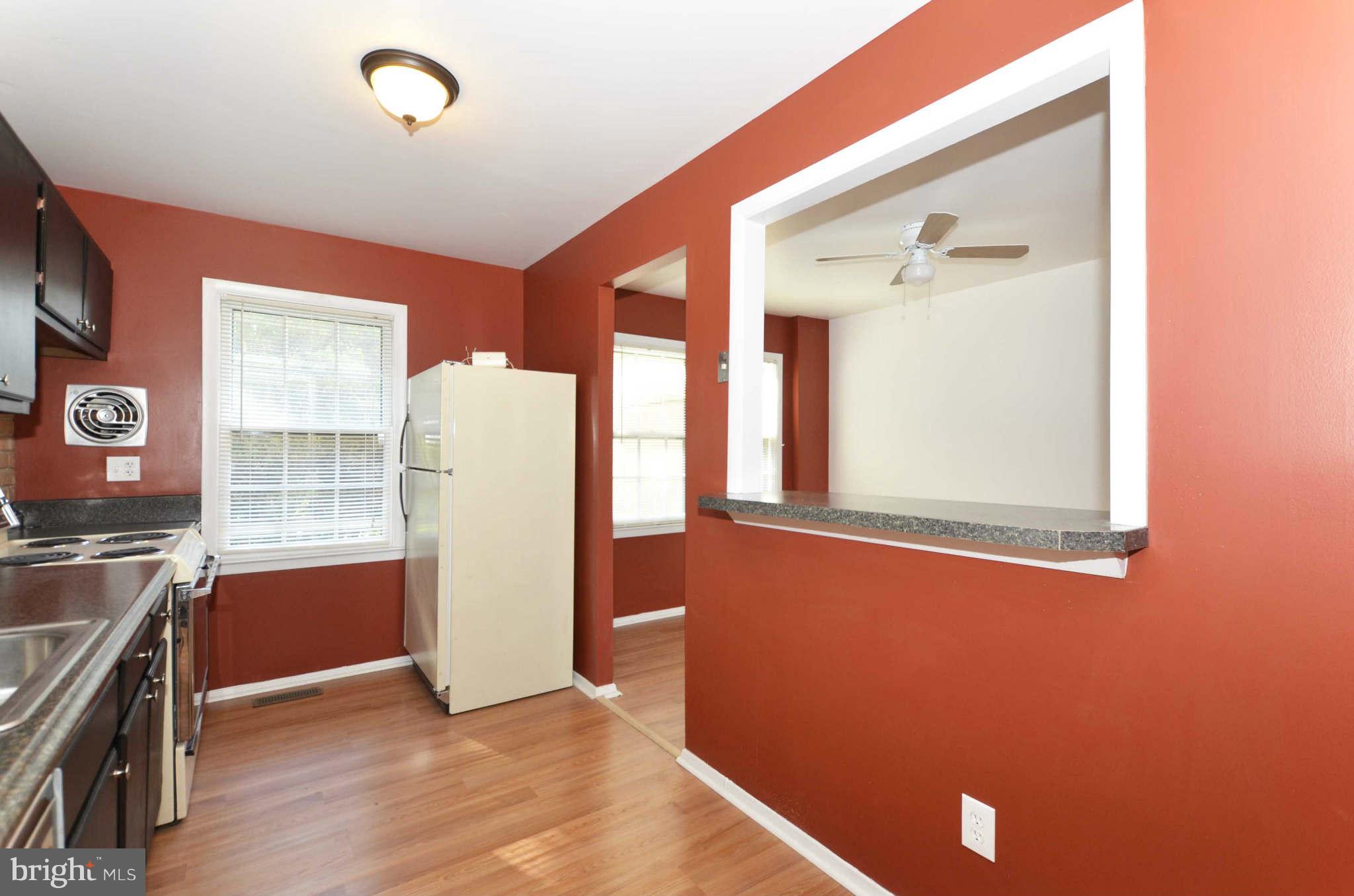 27 Colleton Court Baltimore, MD 21236 - Photo 12 of 30 Kitchen
