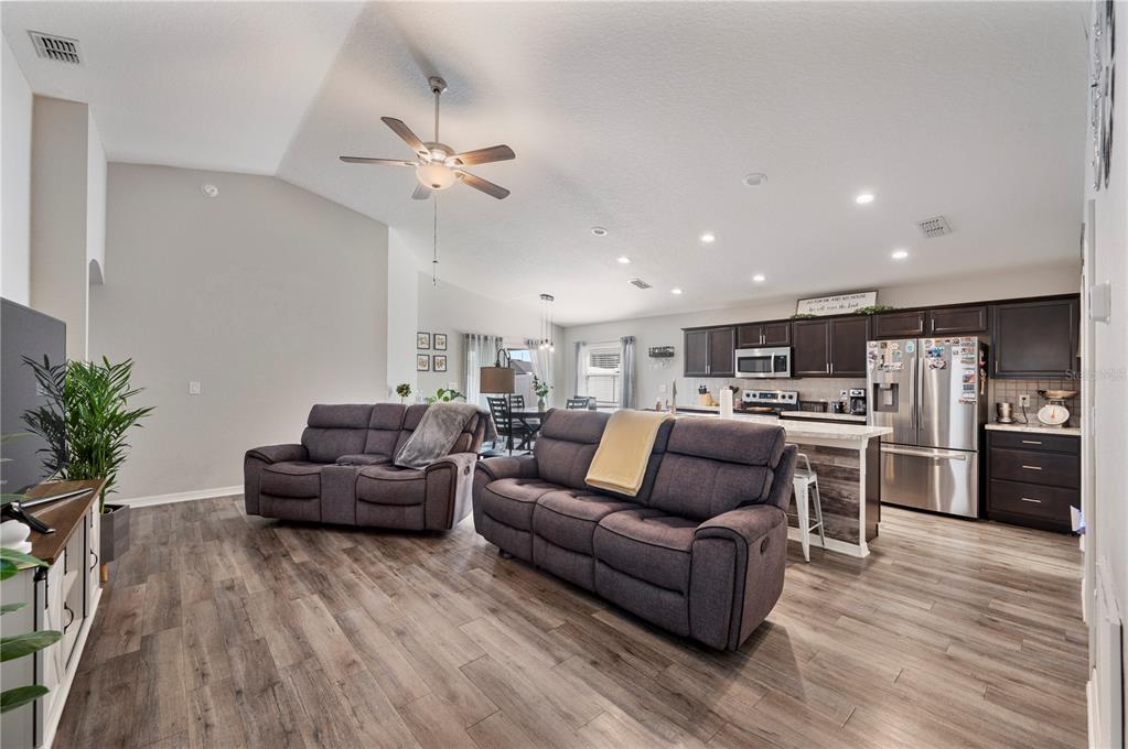 3921 White Ibis Road Lakeland, FL 33811 - Photo 7 of 47