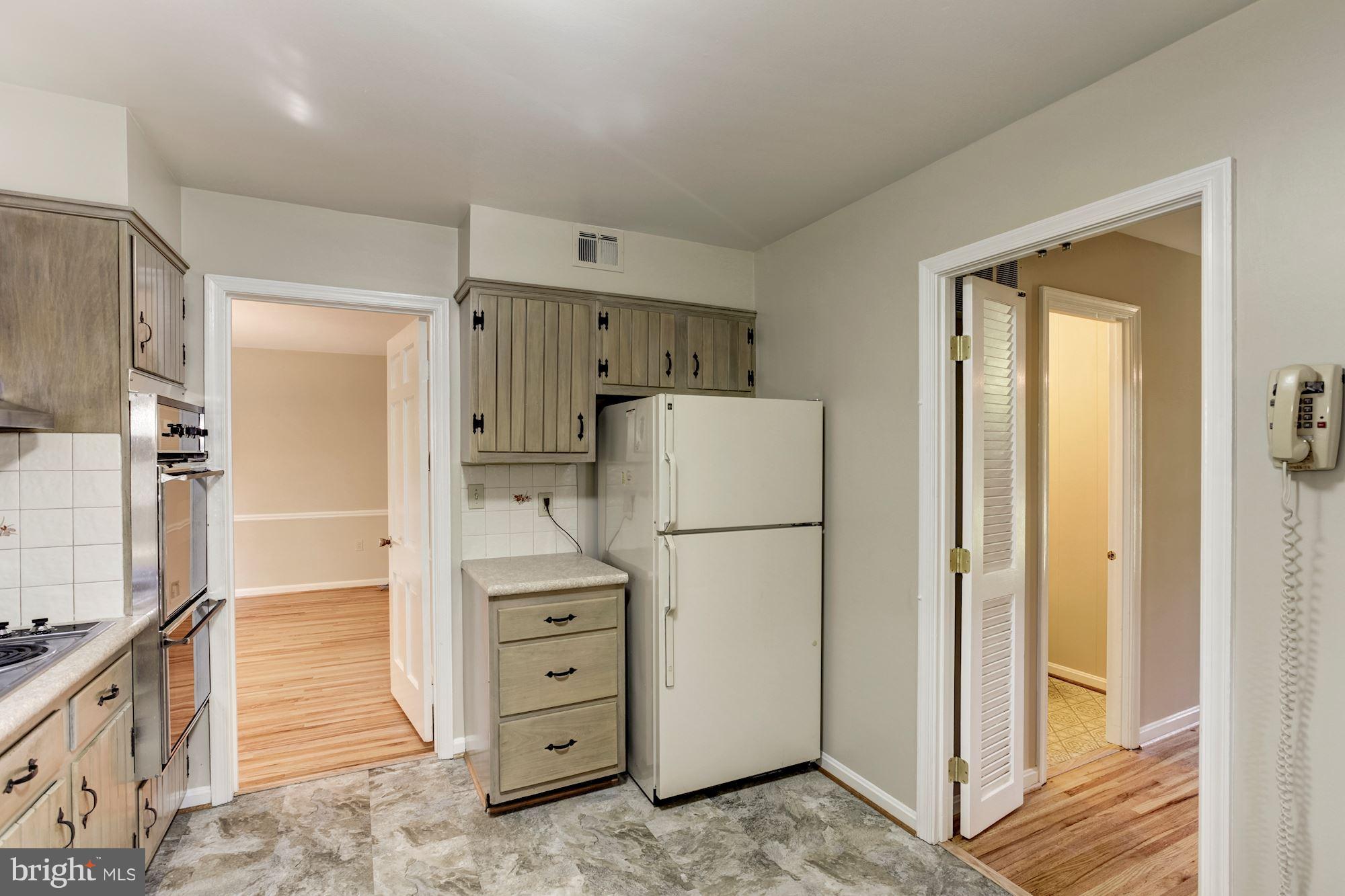 13332 Locksley Lane Silver Spring, MD 20904 - Photo 11 of 30 Kitchen