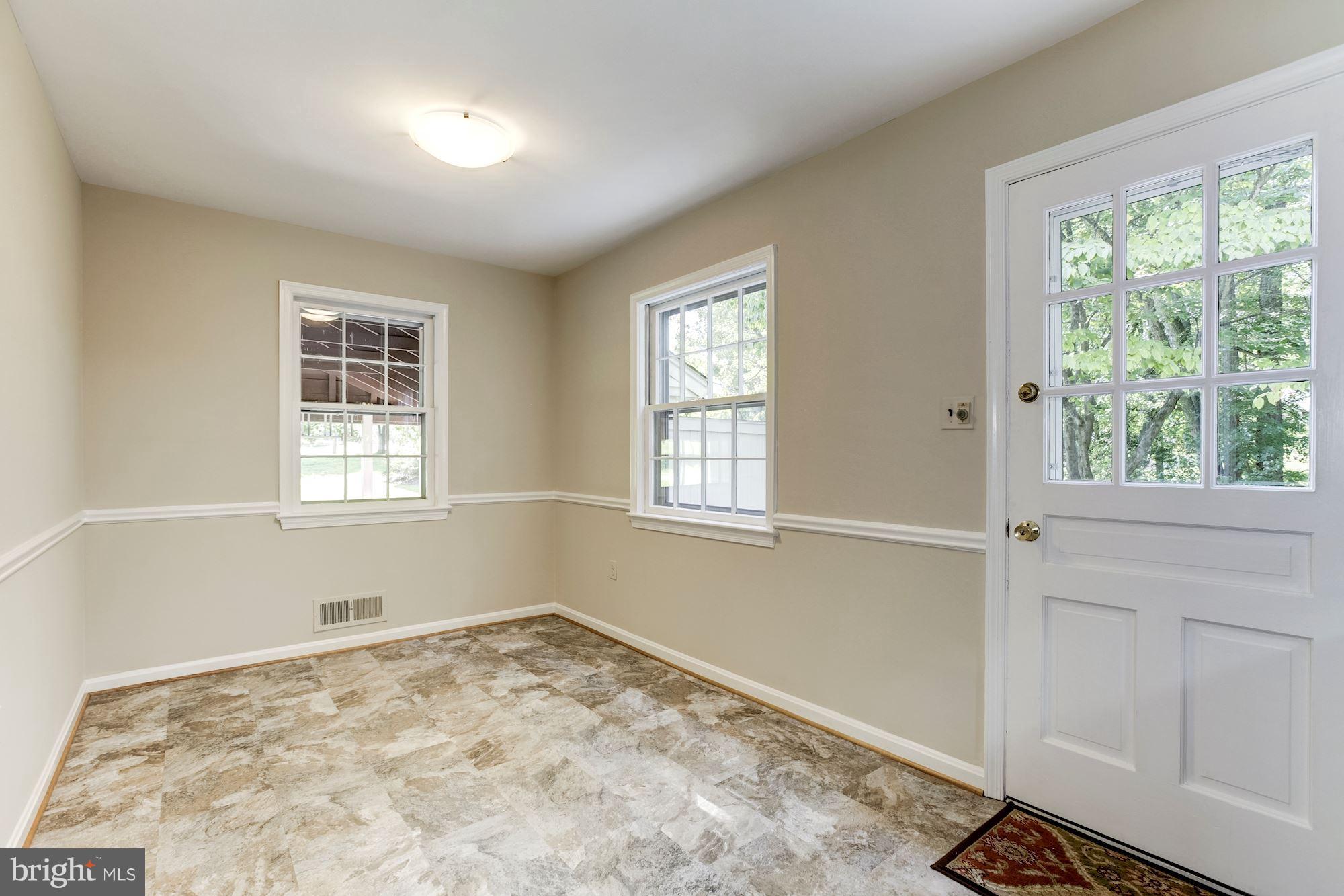13332 Locksley Lane Silver Spring, MD 20904 - Photo 12 of 30 Breakfast Room
