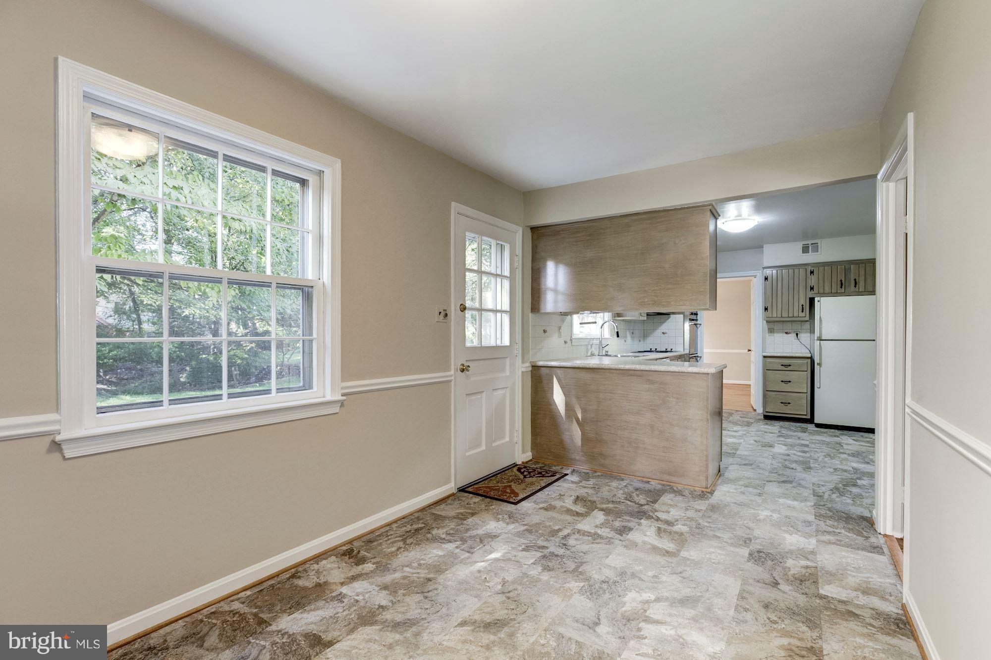 13332 Locksley Lane Silver Spring, MD 20904 - Photo 13 of 30 Breakfast Room