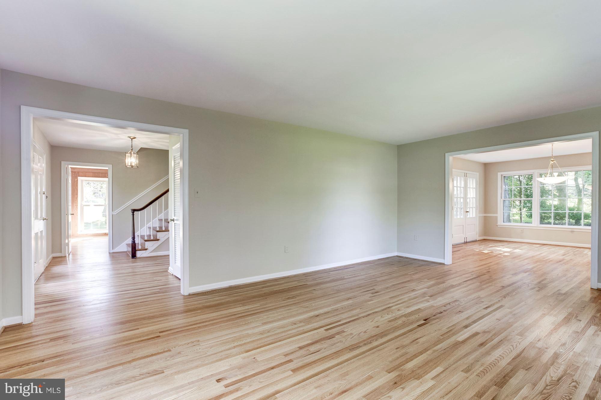 13332 Locksley Lane Silver Spring, MD 20904 - Photo 5 of 30 Living Room