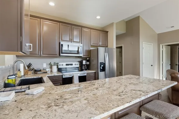 $439,900 | 23 Cottage Park East, Unit 7, Camdenton, MO 65020