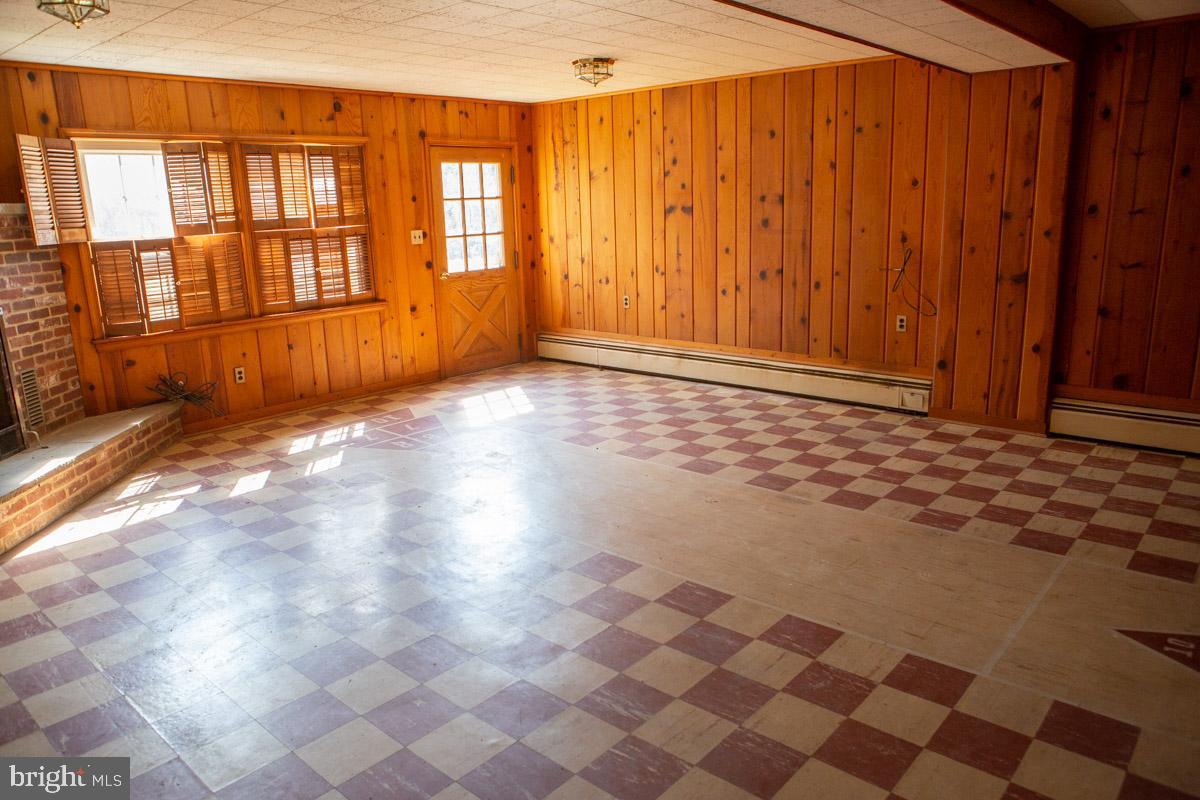 26700 Mullinix Mill Road Mount Airy, MD 21771 - Photo 9 of 26 Gallery Image 9