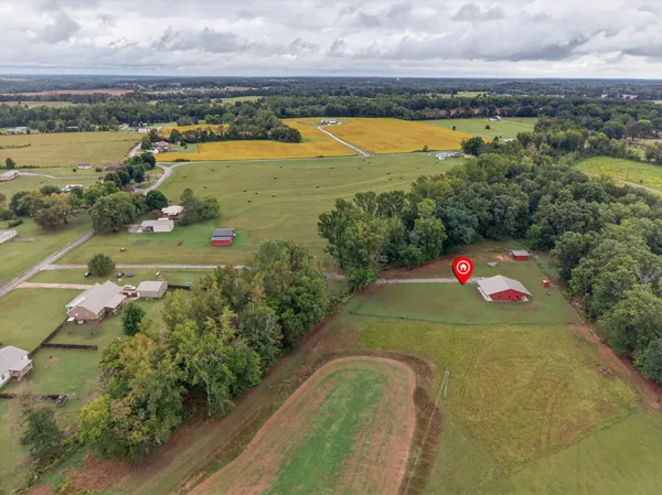 $325,000 | 63 North King Road, Flintville, TN 37335