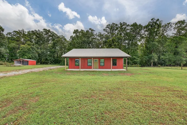 $325,000 | 63 North King Road, Flintville, TN 37335