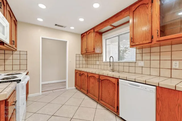 $469,900 | 517 West Tuolumne Road, Turlock, CA 95382