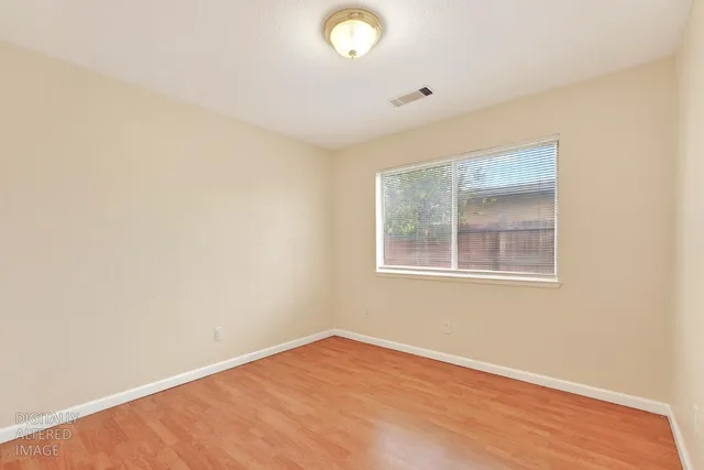 $469,900 | 517 West Tuolumne Road, Turlock, CA 95382