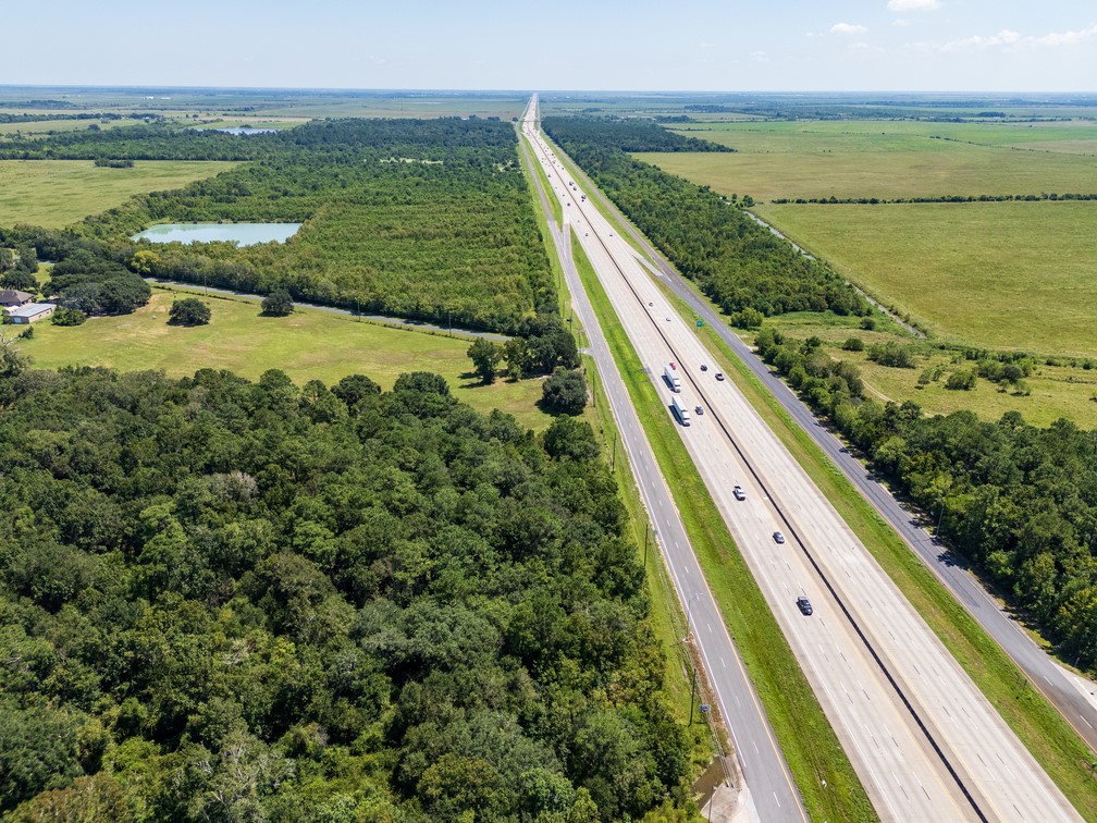 10 Interstate 10 Hankamer, TX 77560 - Photo 4 of 9