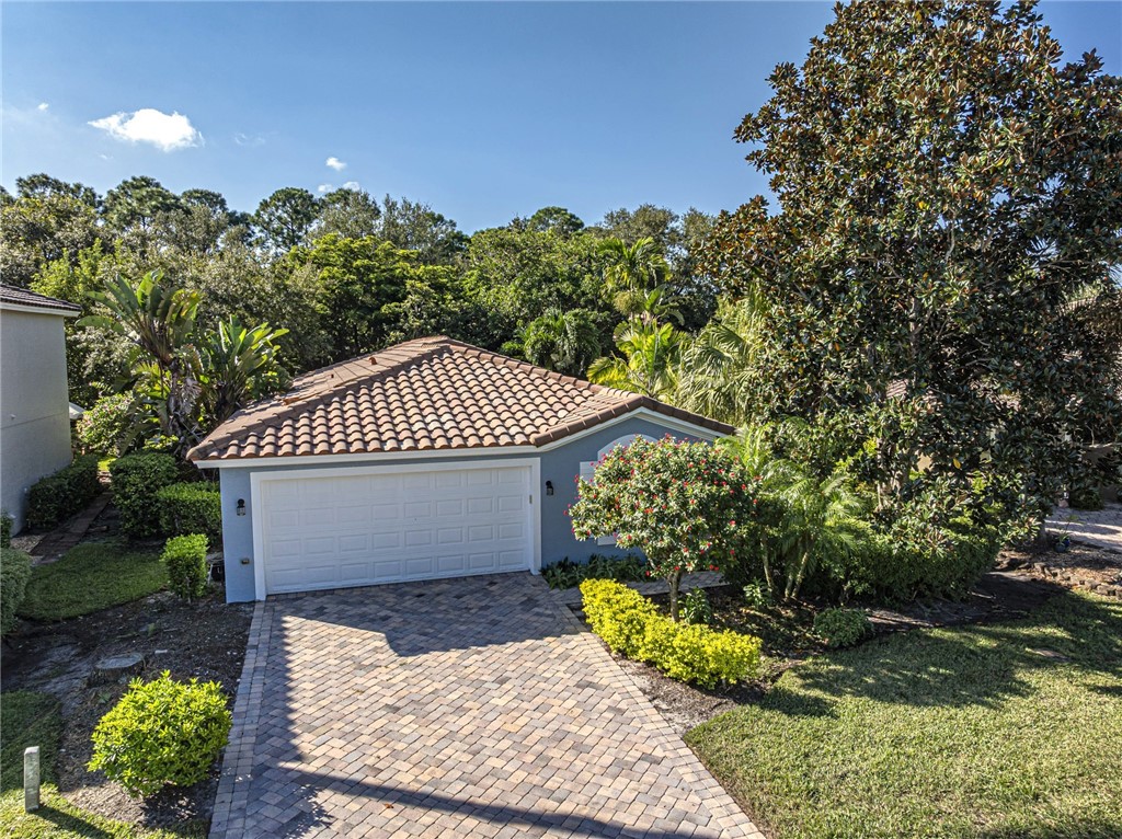 4625 55th Street Vero Beach, FL 32967 - Photo 2 of 36