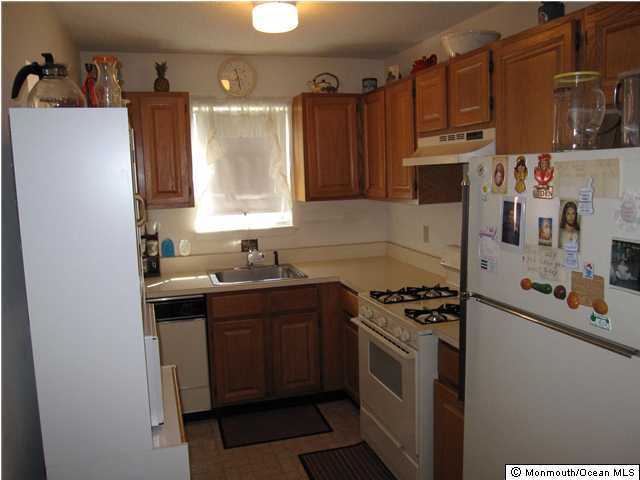 31 Ivy Ridge Close Freehold, NJ 07728 - Photo 3 of 3 Additional Photo