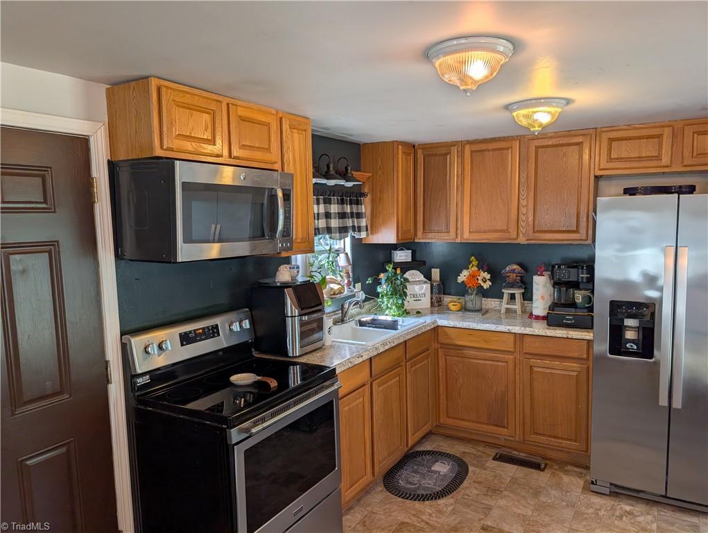 661 Eden Road Stoneville, NC 27048 - Photo 10 of 28 Gallery Image 10