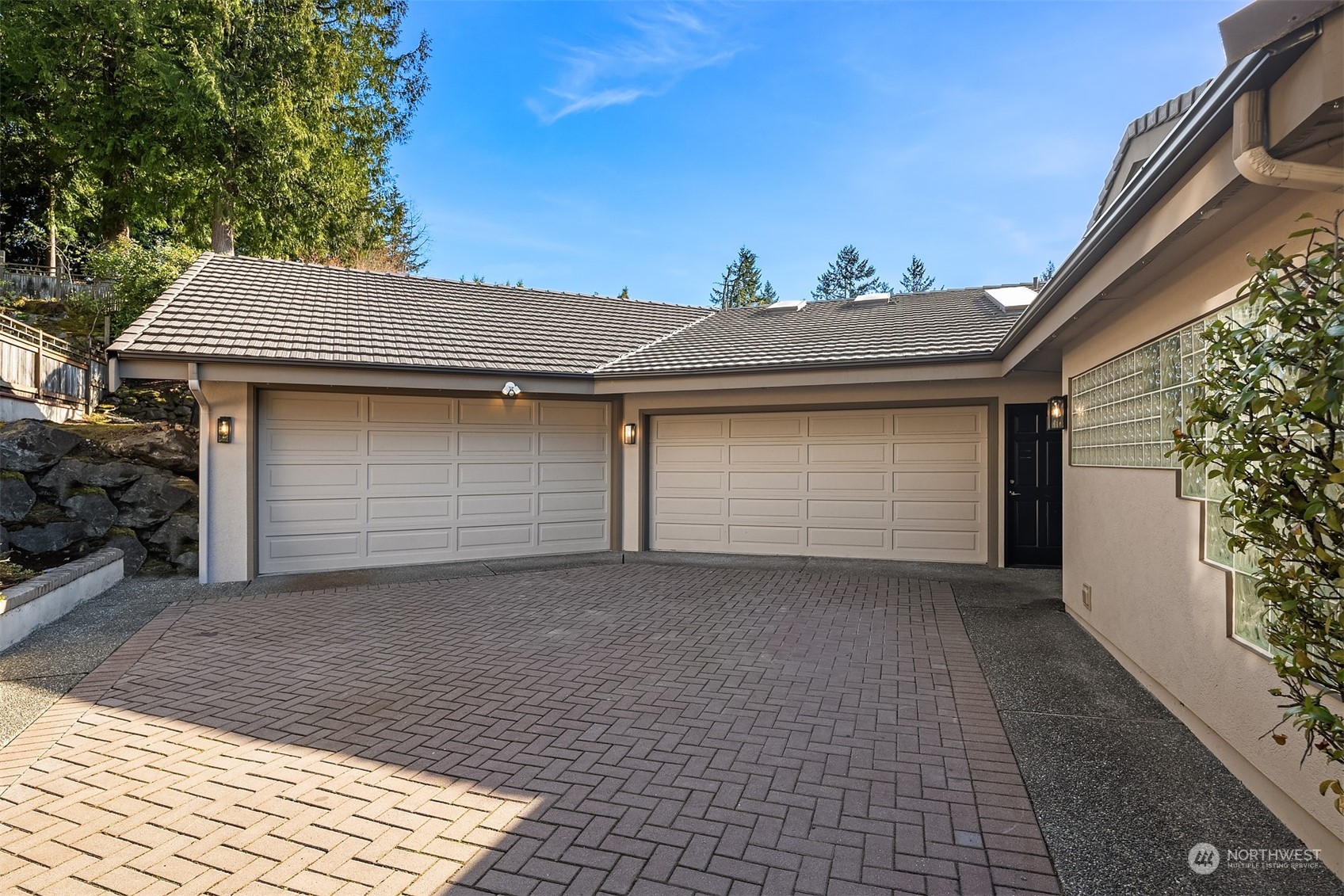 1220 Viewland Way Edmonds, WA 98020 - Photo 36 of 40 a front view of a house with a garage
