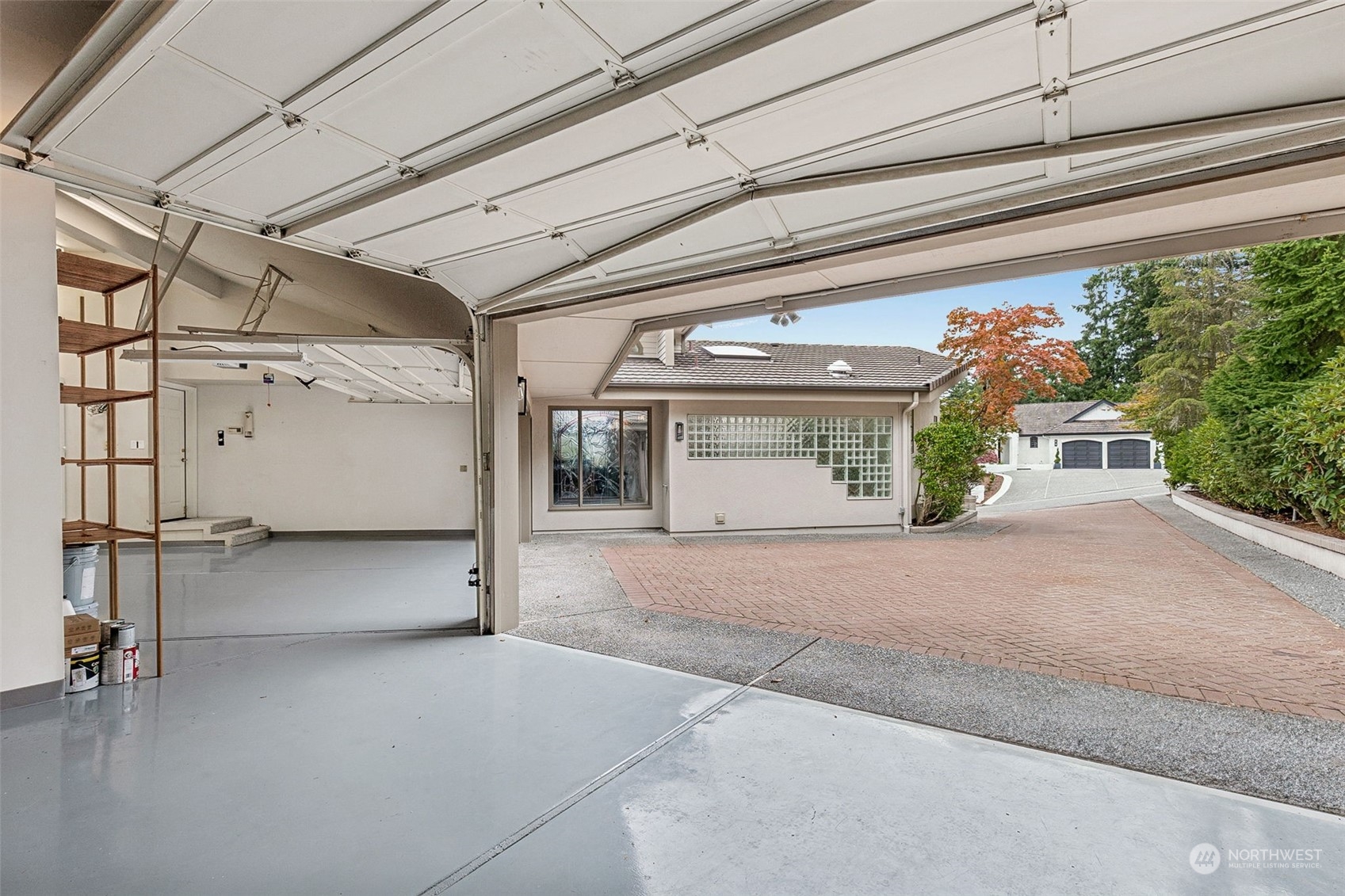 1220 Viewland Way Edmonds, WA 98020 - Photo 38 of 40 a view of parking garage