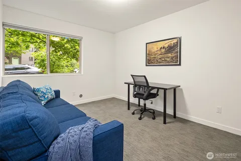 $1,025,000 | 9230 Interlake Avenue North, Seattle, WA 98103