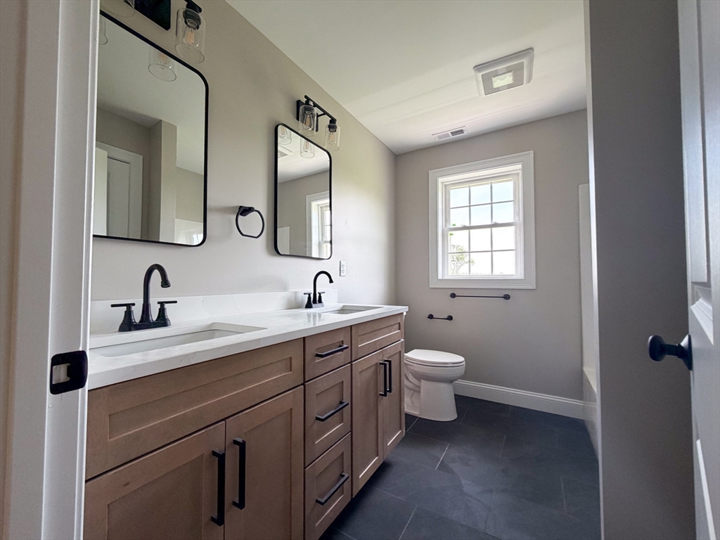 555 Neck Road Lancaster, MA 01523 - Photo 13 of 30