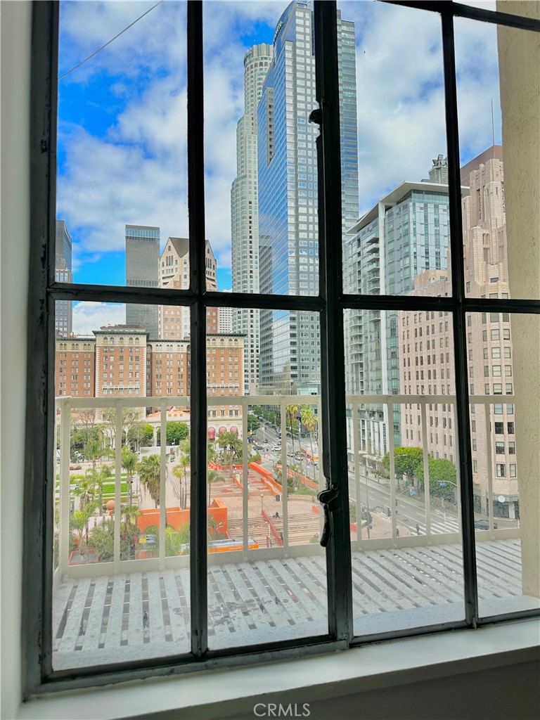 312 West 5th Street, Unit 604 Los Angeles, CA 90013 - Photo 8 of 13 a view of living room window