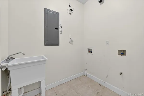 $1,099,000 | 2 Bluefield Drive, Unit 103, Spring Valley, NY 10977