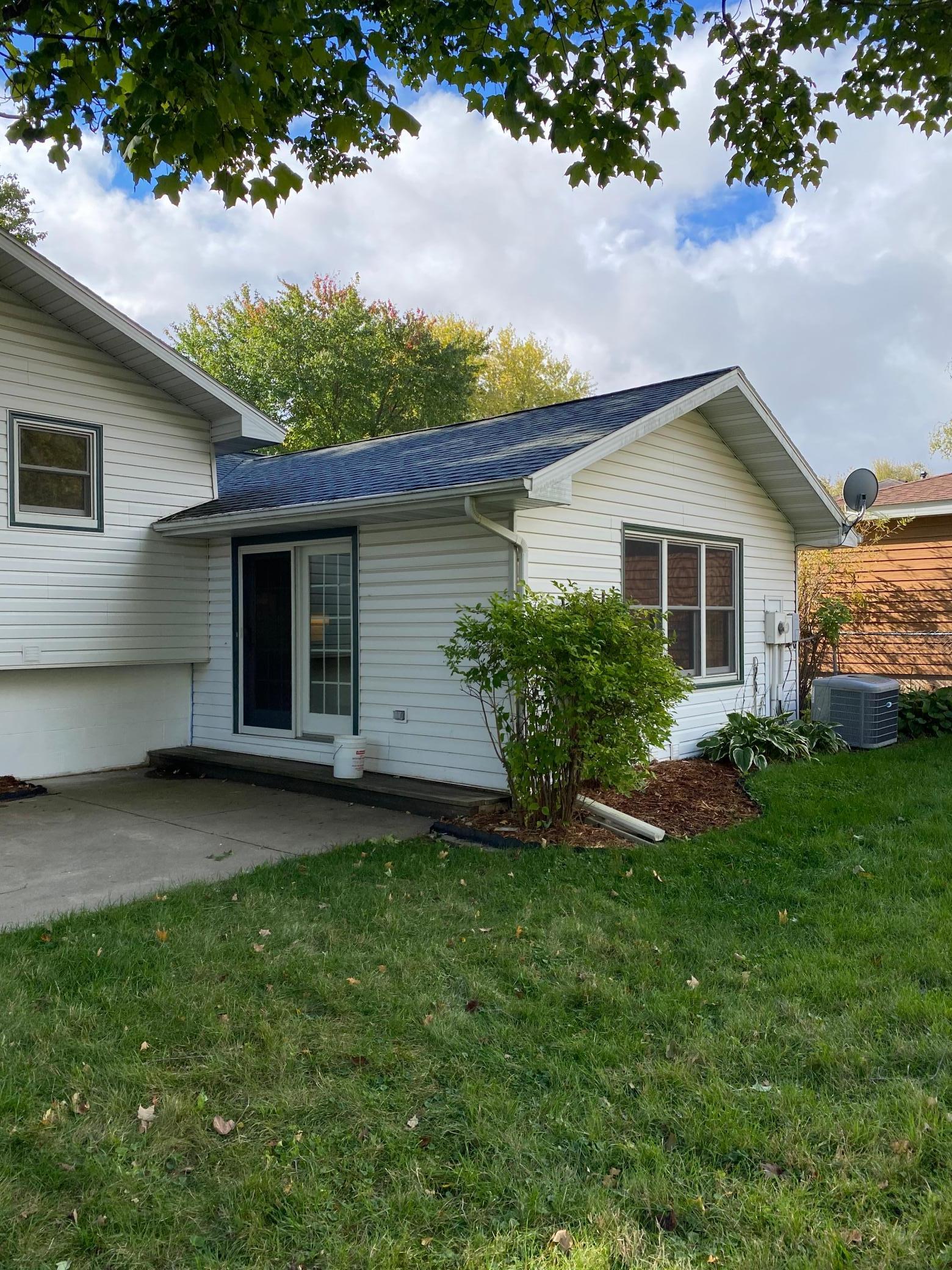 1215 29th Street Northwest Rochester, MN 55901 - Photo 3 of 26